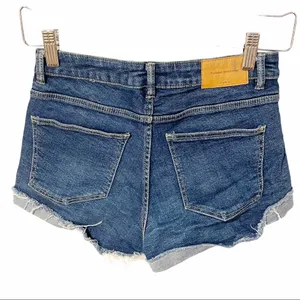 Zara Size 4 Medium Wash Frayed Denim Cut Off Jean‎ Shorts thumbnail 4