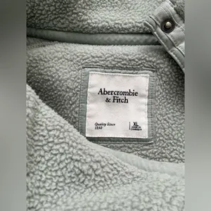 Comfy warm ABERCROMBIE & FITCH pullover 🍃🍃 thumbnail 6