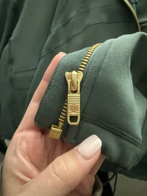 Lululemon jacket thumbnail 4