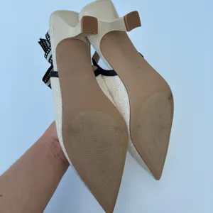 Steve Madden Valeree Sandals Pointed Toe Slingback Pump Beige Black Womens 9.5 thumbnail 4