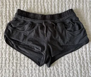 Lululemon Shorts thumbnail 1
