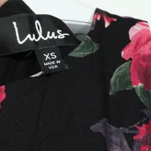 NWOT Lulus Casual Floral Mini Black Dress Size XS thumbnail 7