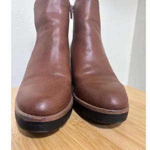 Naturalizer Ankle Boots 8.5M Madalynn Gore Brown Cognac Faux Leather Lug Sole‎ thumbnail 9