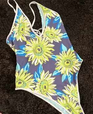 Aerie Floral Woman's One Piece Swimsuit Large Regular thumbnail 1