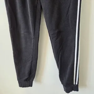 Women's Adidas Jogger Sweatpants Thick Cozy Logo Black Sporty Athletic Y2K 90s M thumbnail 4
