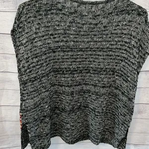 Julia One Size Pattern Shirt Sleeve Sweater thumbnail 3