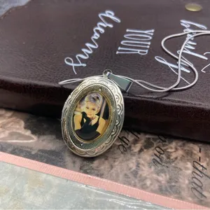 Audrey Hepburn Photo Locket Necklace Vintage Silver Oval Pendant 18” Chain thumbnail 8