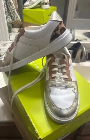 White gold leather Cole Haan sneakers 8B thumbnail 1