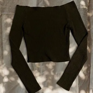 Vintage Brandy Melville Ribbed Off the Shoulder Long Sleeve thumbnail 8