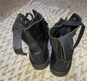 Dr. Martens thumbnail 2