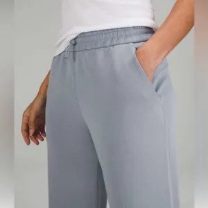 NWT Lululemon Athletica High Rise Softstreme Pants in Rhino Grey Size 8 thumbnail 3
