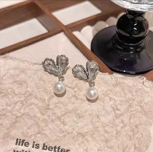 925 Silver Heart Pearl Earrings thumbnail 1