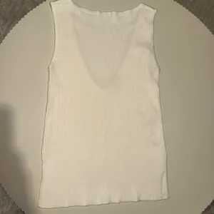 Abercrombie NWT Shell Scoopback Sweater Tank thumbnail 2