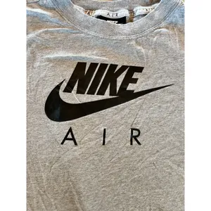 Nike Air Shirt Women's Plus Short Sleeve Small Lounge Crop Swoosh Gray thumbnail 4