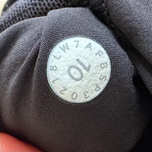 Lululemon On the Fly Short Woven 2.5" in Black Size 10 thumbnail 7