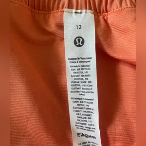 NWT Lululemon Hotty Hot Running Shorts Low Rise 2.5”‎ Lined Coral Kiss Size 12 thumbnail 6