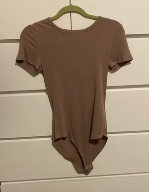 Forever 21 Taupe Short Sleeve Bodysuit thumbnail 1