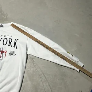 Peanuts Snoopy New York NY Women's Embroidered Sweatshirt SZ XL Pullover Graphic thumbnail 8
