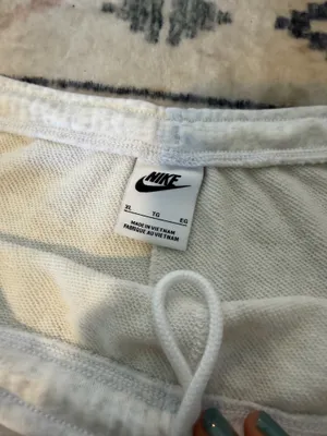 Nike joggers thumbnail 2