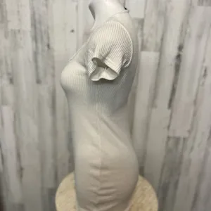 Pretty Little Thing White dress thumbnail 6