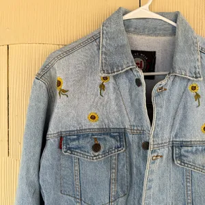 L.E.I Vintage Sunflower Denim Jacket Yellow thumbnail 2
