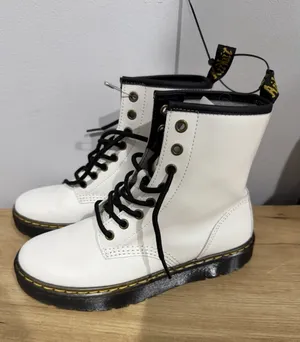Dr. Martens BRAND NEW WOMAN AIR WAIR ZAVALA COMBAT BOOTS - SIZE 6 thumbnail 1