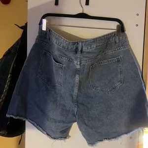 thrifted light wash denim shorts thumbnail 2