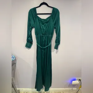 NWT Baltic Born Maxi‎ satin emerald green long sleeve dress thumbnail 3