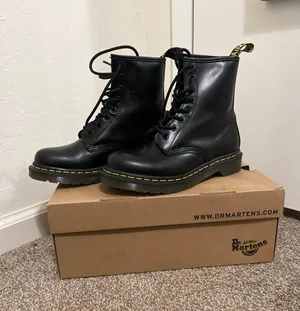 Dr. Martens 1460 Smooth Leather Boots thumbnail 1