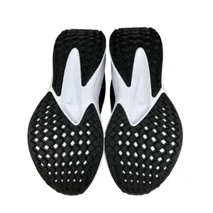 NWOT Women's Sz 6.5 Nike Quest 6 Black White FD6034-D01 Running Shoes thumbnail 6