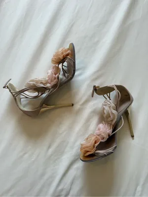 Giuseppe Zanotti | Floral Accent Nude/Gold High Heel Sandals | 38.5 thumbnail 3