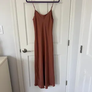 boho indie wedding guest Z Supply Lark Slip Midi Dress in Penny size thumbnail 6
