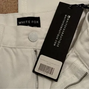 White Fox Boutique White High Waisted No Stretch Cropped Straight Jeans thumbnail 5