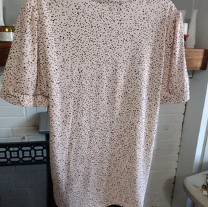 Adrianna Papell Baby Pink puff sleeve blouse thumbnail 3