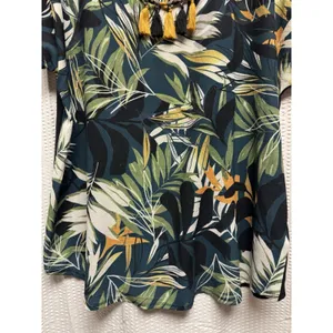 With Love Women's Tropical Leaf Green Yellow‎ Brown Tassel Necklace Blouse SZ L thumbnail 2
