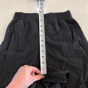 Lululemon Stretch‎ Woven Relaxed-Fit High-Rise Shorts 4" Size XXS thumbnail 9