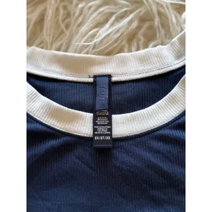 Skims Soft Lounge Ringer Long Sleeve Crop Top Navy Multi Size 2X thumbnail 9