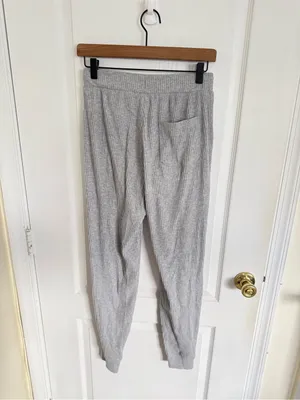 Alo Yoga Muse Sweatpant in Grey thumbnail 6