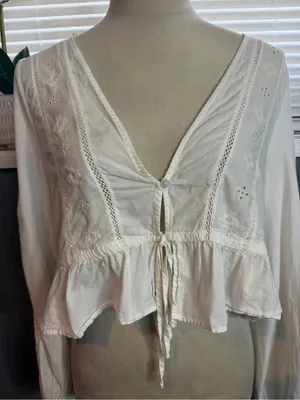 Zara White Embroidered Cotton Crop Blouse Size M Boho Peasant Tie Front thumbnail 4