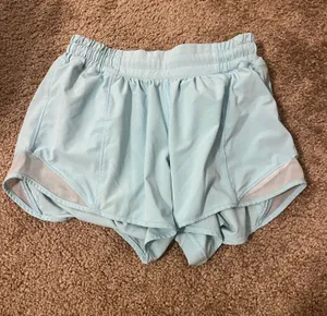 Lululemon Hotty hot shorts thumbnail 1