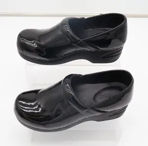 Croft & Barrow Juliana Clogs Womens US 7.5M Black Patent Leather Slip On Shoes thumbnail 1