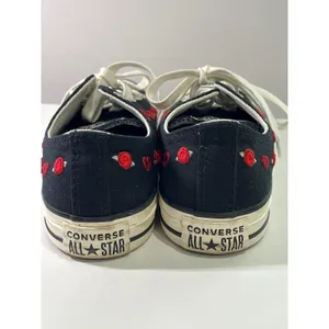 Converse Chuck Taylor All Star Low Top Black Rose Heart Embroidered Shoes size 9 thumbnail 4