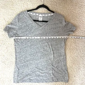 PINK Victoria’s Secret Vneck T-shirt thumbnail 4