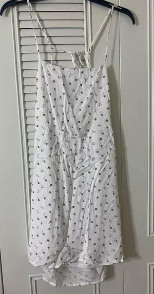 Kendall + Kylie Sundress thumbnail 1