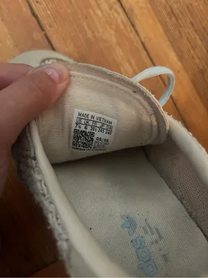 adidas Women's Cream Sneakers with Light Blue Stripes thumbnail 6