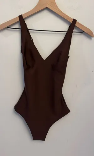Skims Body Plunge Bodysuit XS Cocoa New with tags thumbnail 1