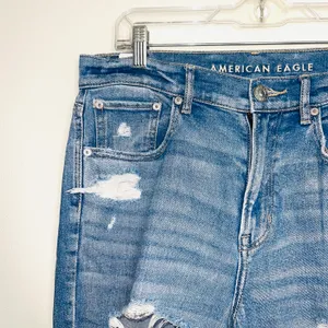 Light Wash Ripped Highest Rise 90’s Boyfriend Jeans thumbnail 2