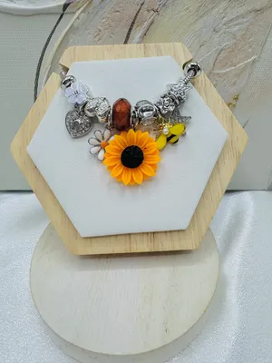 Sunflower & Bee Charm Bracelet – Silver Tone Floral Statement Bracelet thumbnail 5