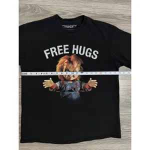 Chucky Free Hugs Horror Movie Graphic Women Tee L Black Cotton Shirt Halloween thumbnail 5