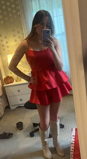 red romper Size L thumbnail 1